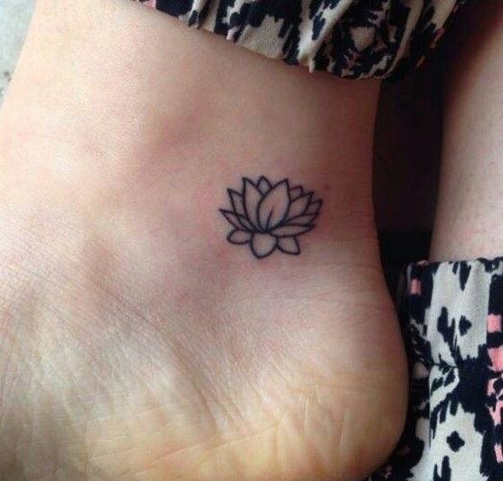 petite Fleur De Lotus