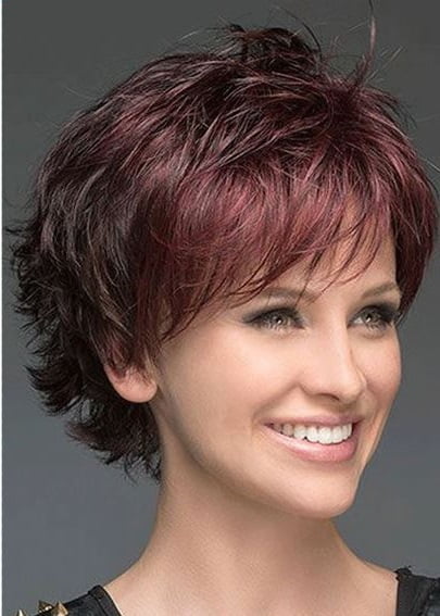 Femme Cheveux Foncés Coupe Courte