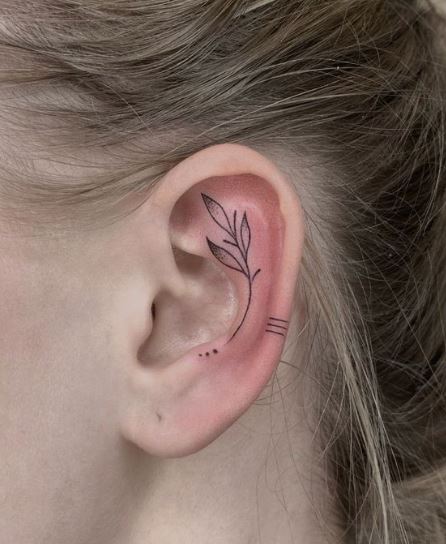 tatouage En Forme De Feuilles 