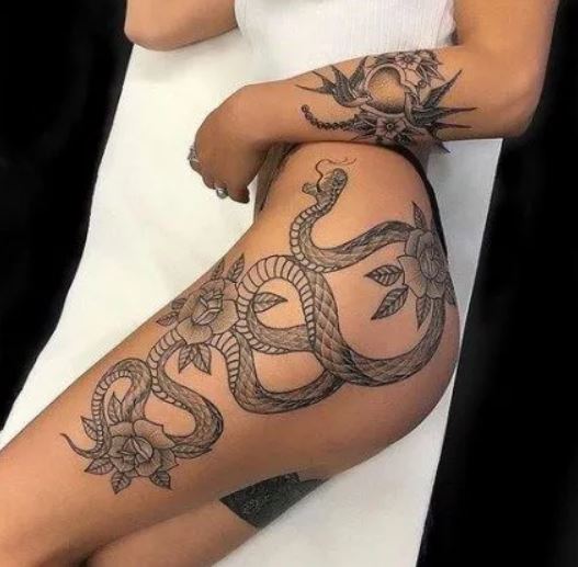 Les tatouages ​​​​de serpent