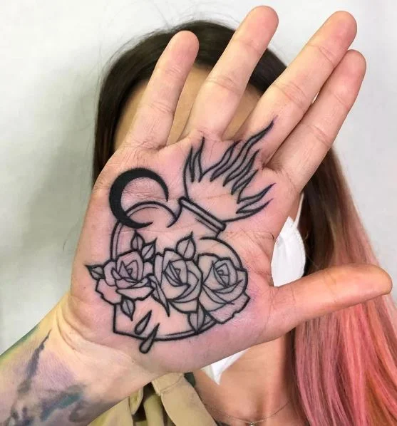 Tatouage sacré coeur,fleur Et Flammes