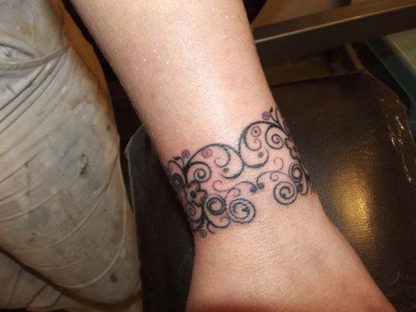 Tatouage Bracelet Dentelle Avec Fleur