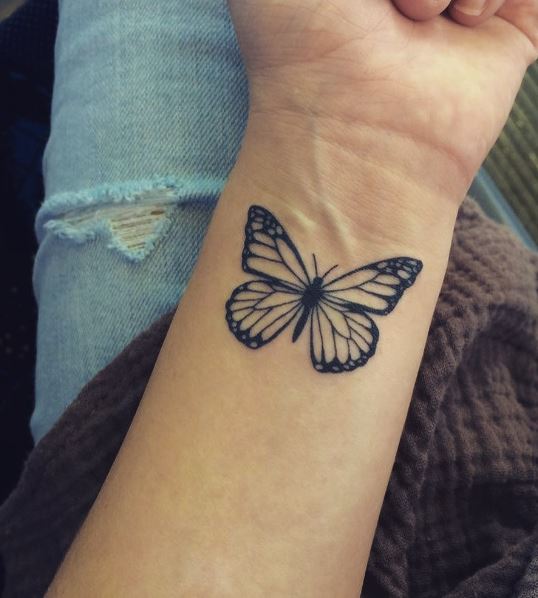 Tatouage Poignet Femme Papillon Noir Et Blanc 