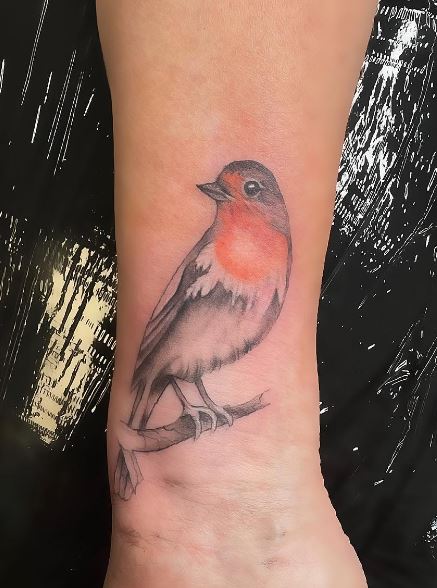 Tatouage Poignet Femme Oiseau Sur Une Branche