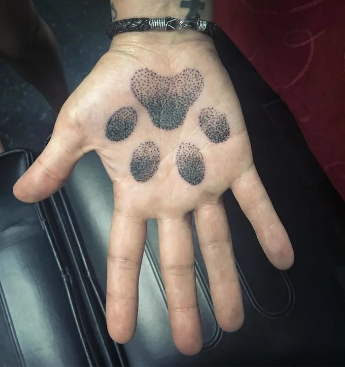 Tatouage Patte Sur