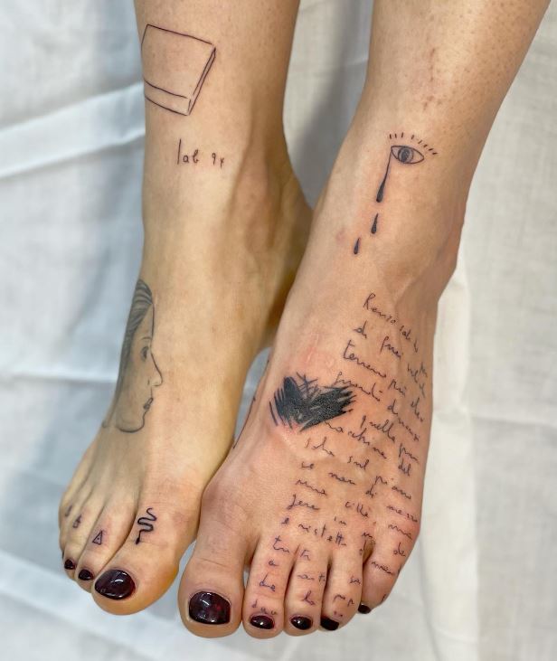 Tatouage Pied Femme Lettre