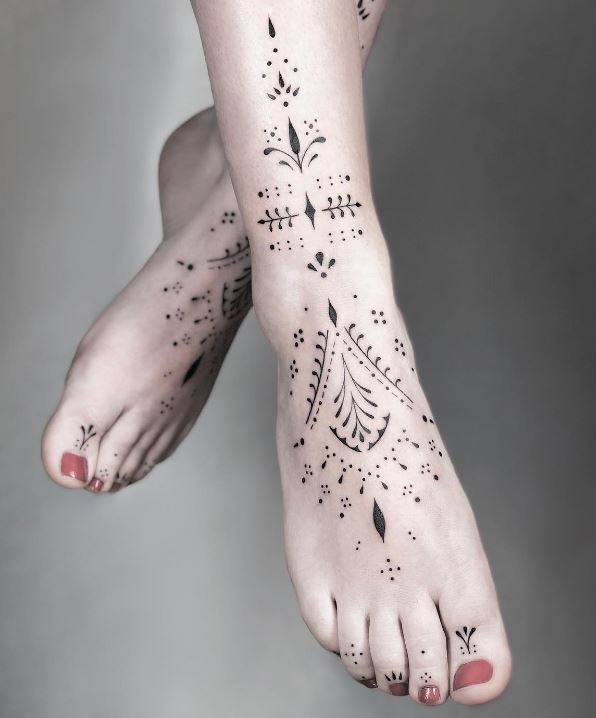 Tatouage Ornemental Symétrique Des Pieds 