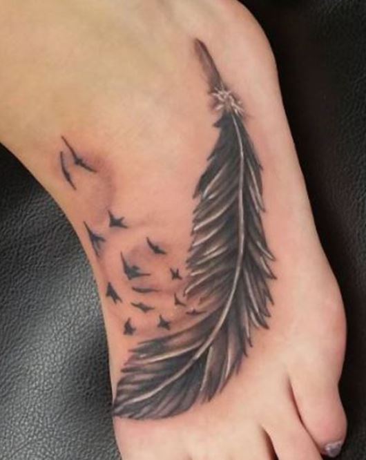  Plume Et Oiseau En Tatouage Pied