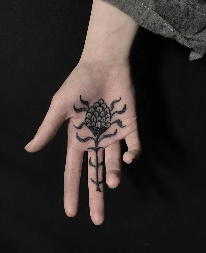 Tatouage Fleur Noire