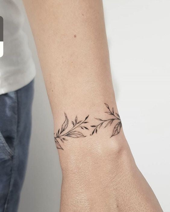 Tatouage Bracelet Avec Feuilles