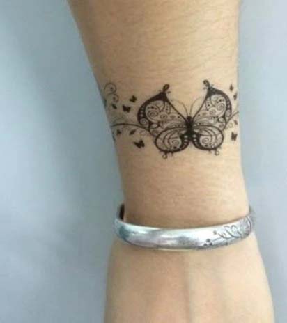 Tatouage Bracelet Avec Papillon