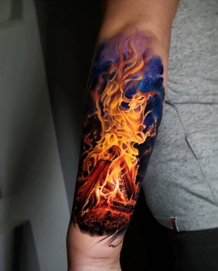 Tatouage flammes & bois