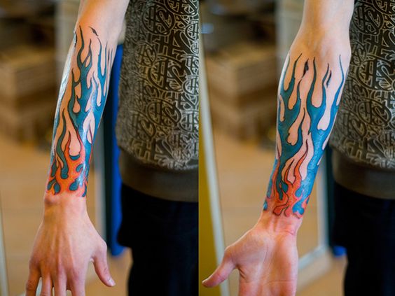 Tatouage flammes bleues