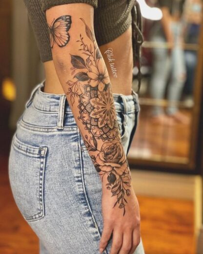 Tatouage Manchette Femme Fleur