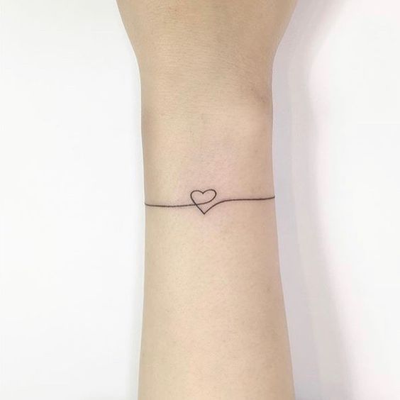 Tatouage Bracelet Avec Coeur 