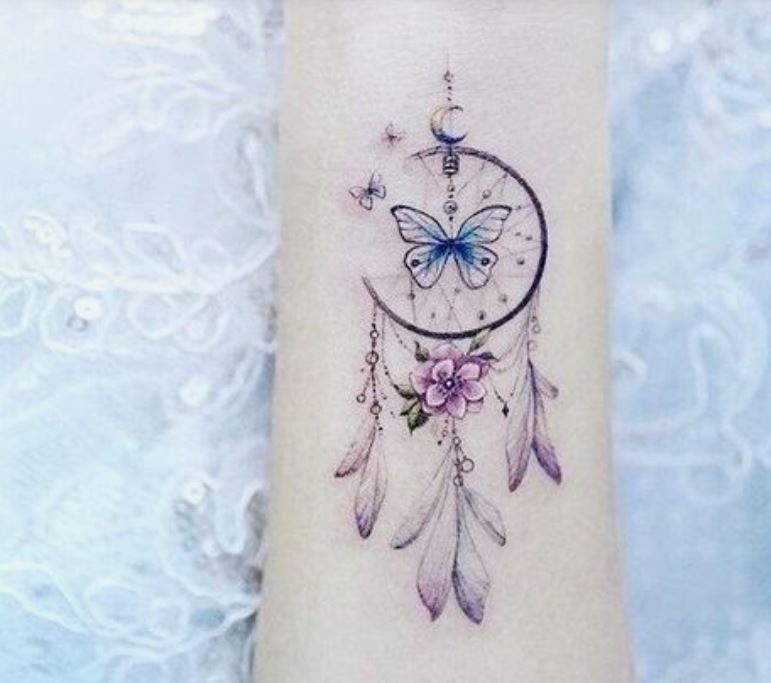 Tatouage Papillon Et Attrape Rêve Sur Le Poignet © Pinterest