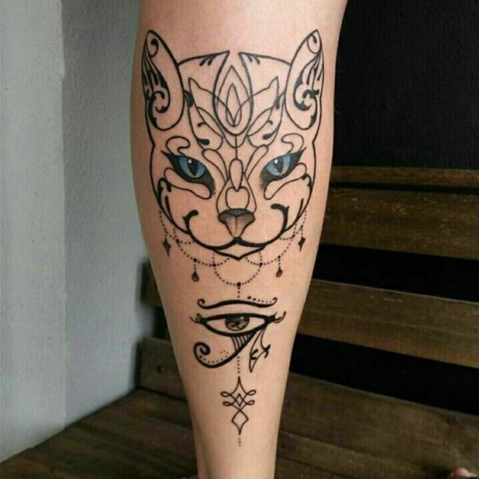 tatouage Chat et œil d’Horus