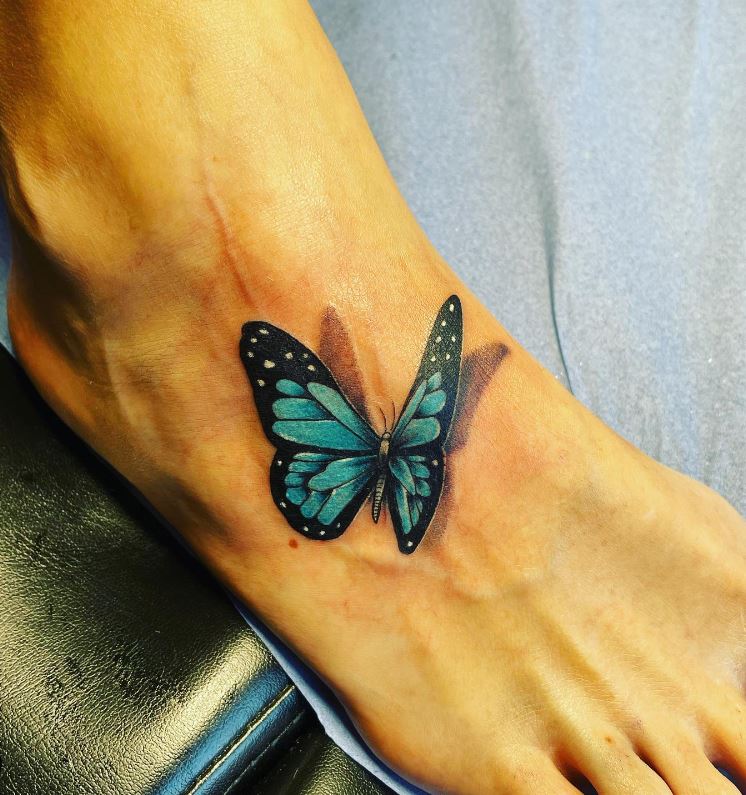 Papillon En Tatouage 3d Sur Le Pied