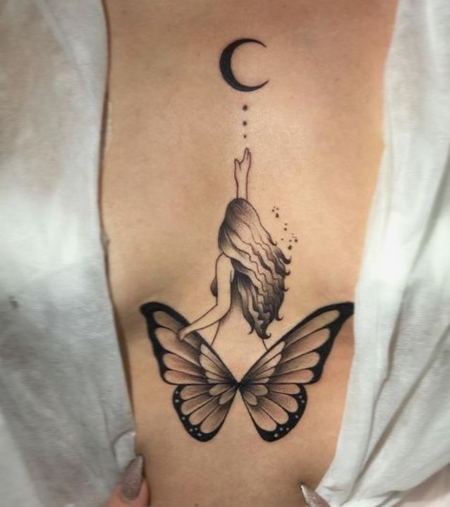 Tatouage Papillon Et Femme Sur Le Sternum