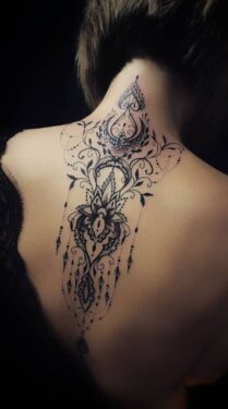 Tatouage Bas Du Dos Dentelle
