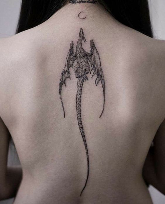 tatouage Dragon et lune