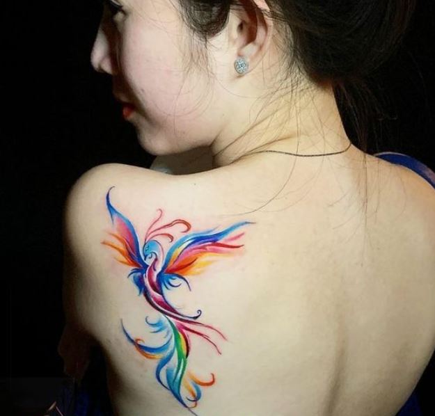 tatouage Phoenix Bleu Et Rouge Aquarelle