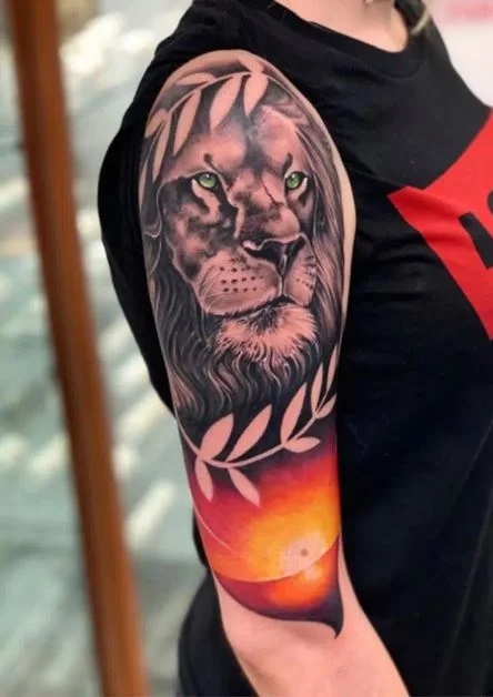 Tatouage Femme Lion Avec Coucher De Soleil