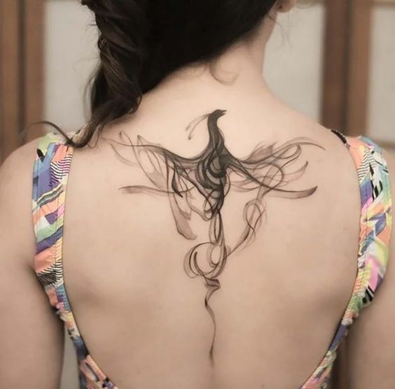 tatouage Phoenix en fumée