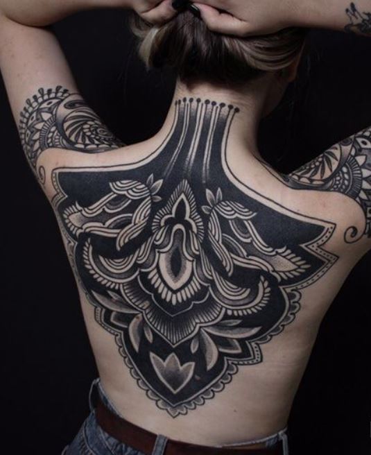 Black Mandala Tatouage Dos Et Nuque Pour Femme