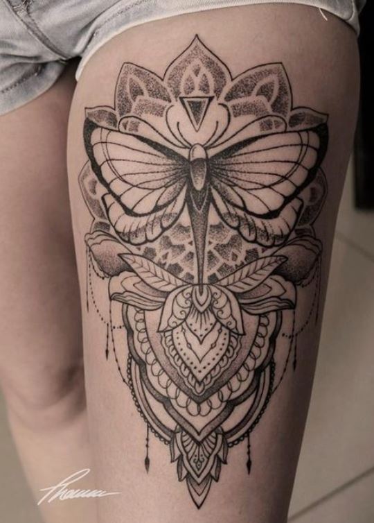 Tatouage Papillon Mandala Lotus à Bijoux Sur La Cuisse