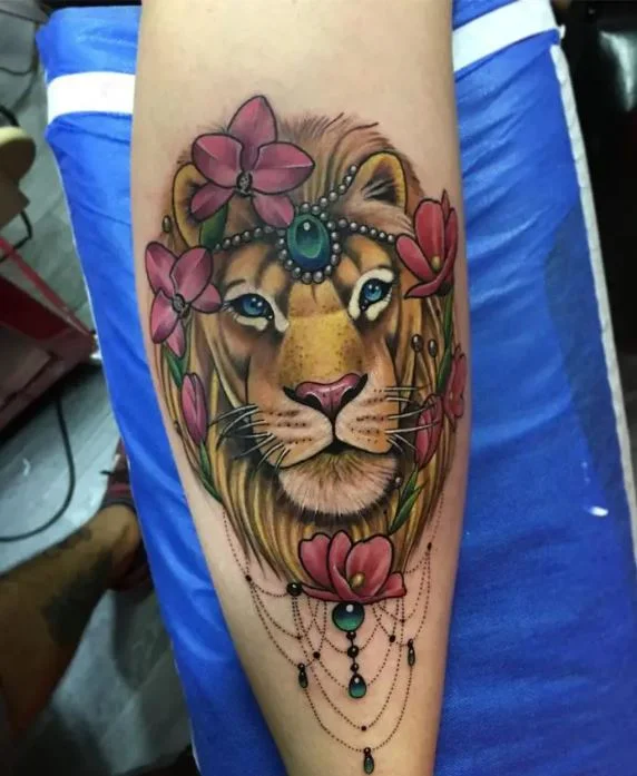 tatouage Lion En Couleur