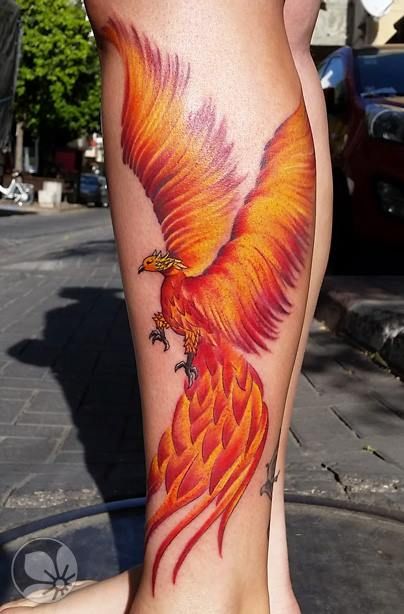 tatouage Phoenix enflammé