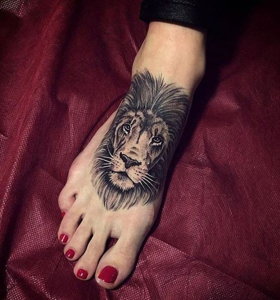  Tatouage Lion à Crinière Hérissée 