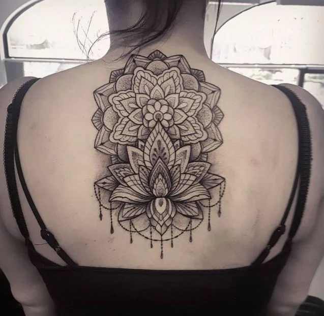 Fleur De Lotus Et Pendentifs