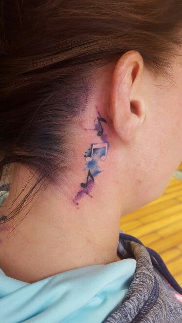 tatouage Note De Musique & Aquarelles derriere l'oreille