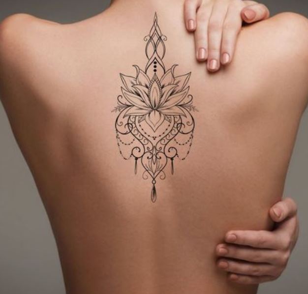 Tatouage Dos Lotus Oriental