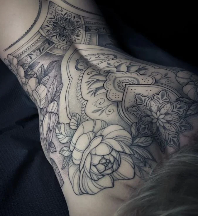 Tatouage Ornemental Mandala Floral