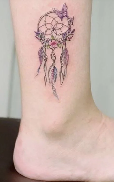 Tatouage Attrape Rêve Papillon Sur La Cheville