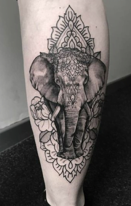 Tatouage éléphant Et Mandala