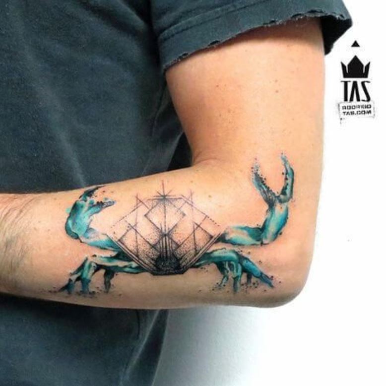 Tatouage Signe Astrologique Cancer Crabe à Pinces Bleues 