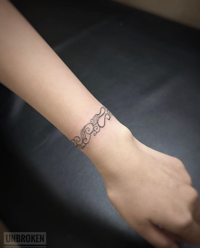 Tatouage Signe Astrologique Lion Bracelet Arabesque