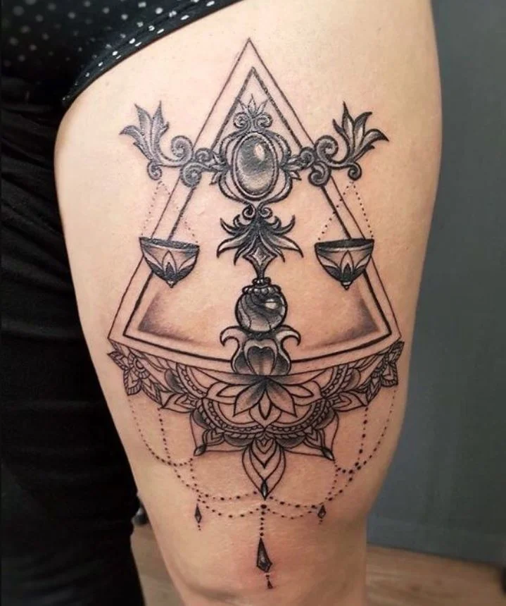 Tatouage Signe Astrologique Balance Pyramide Mandala