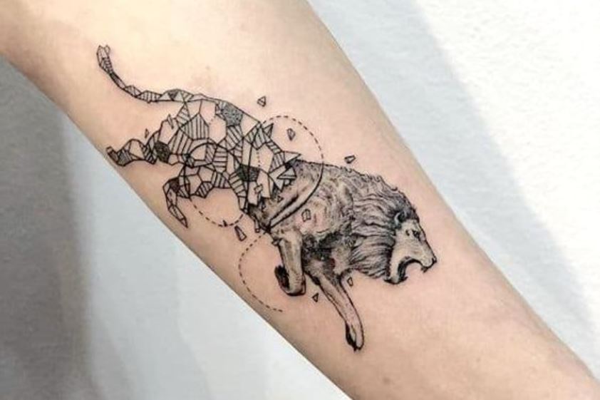 Tatouage Signe Astrologique Lion Réaliste Et Mosaïque 