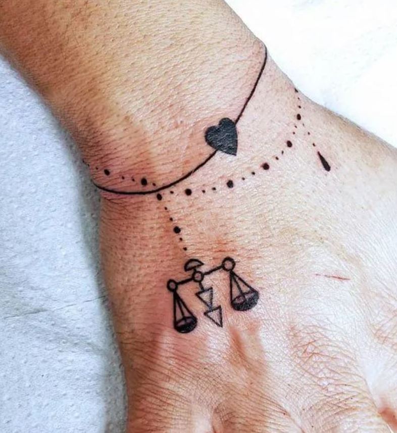 Tatouage Signe Astrologique Balance Bracelet Coeur 