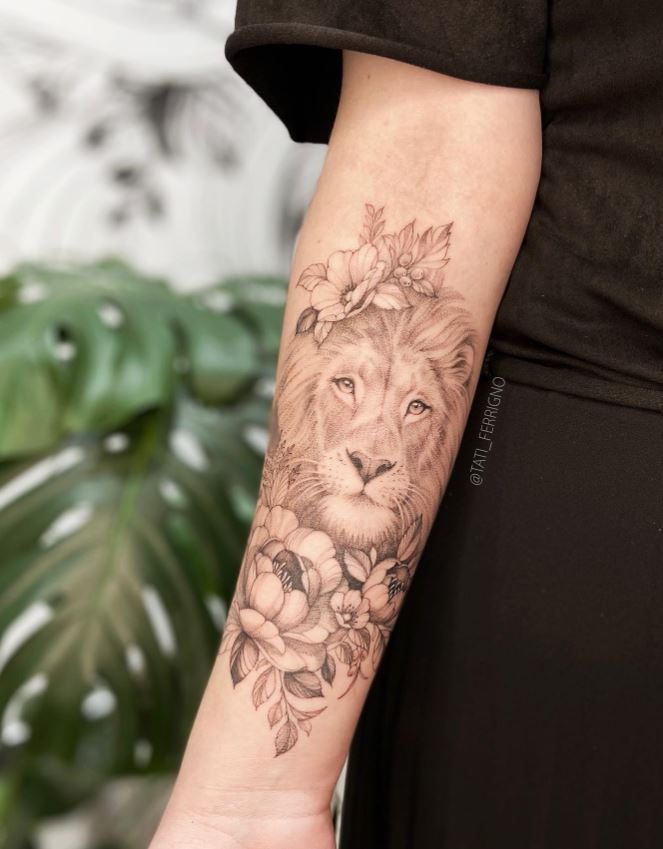 Tatouage Signe Astrologique Lion Et Fleurs 