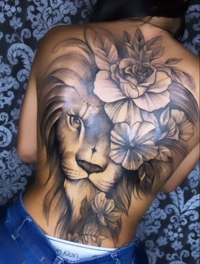 Tatouage Signe Astrologique Lion Avec Un Oeil En Fleur