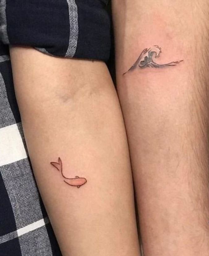 Tatouage Vague Et Poisson En Couple