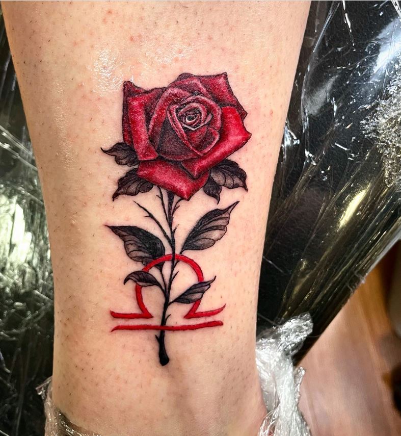 Tatouage Signe Astrologique Balance Symbole Rose Rouge 