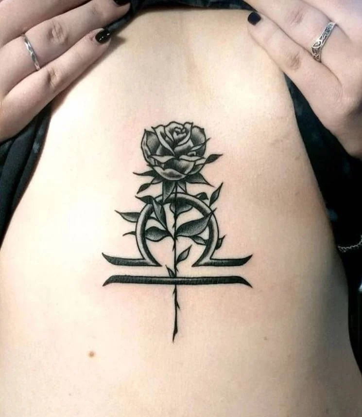 Tatouage Signe Astrologique Balance Rose épineuse