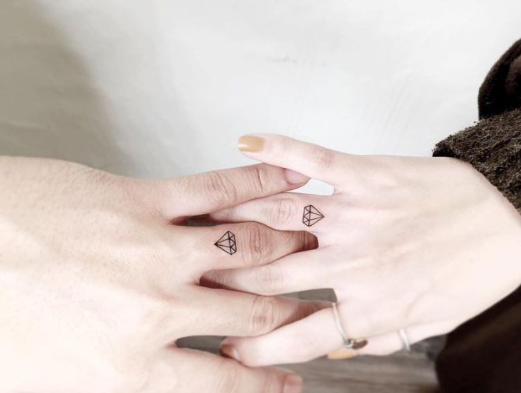 Tatouage Petit Diamant Pour Couple